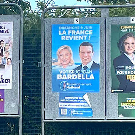 Panneaux électoraux dégradés